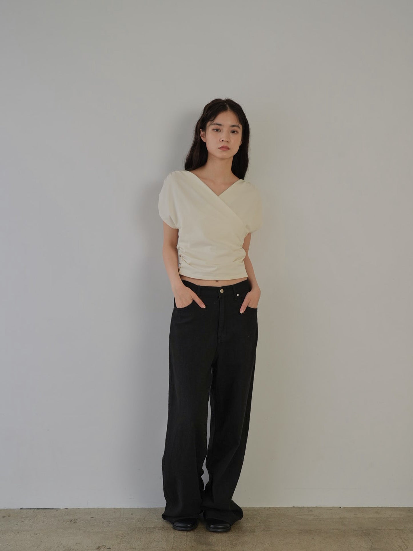 V shirring tee