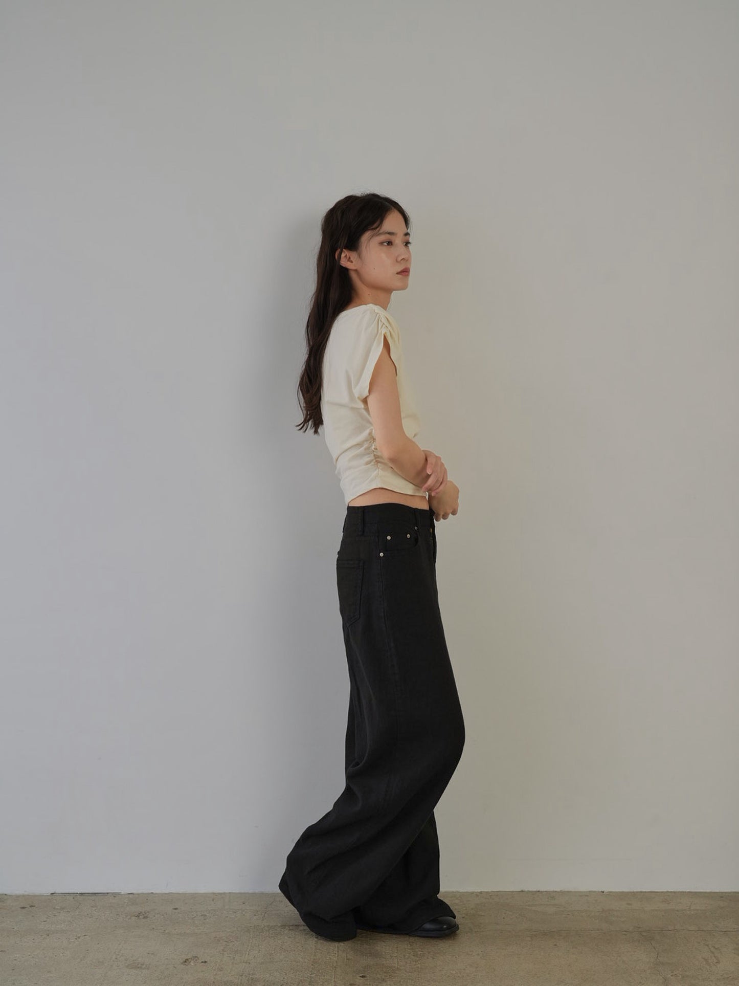 V shirring tee