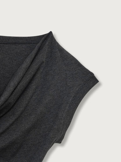 pleats line tee