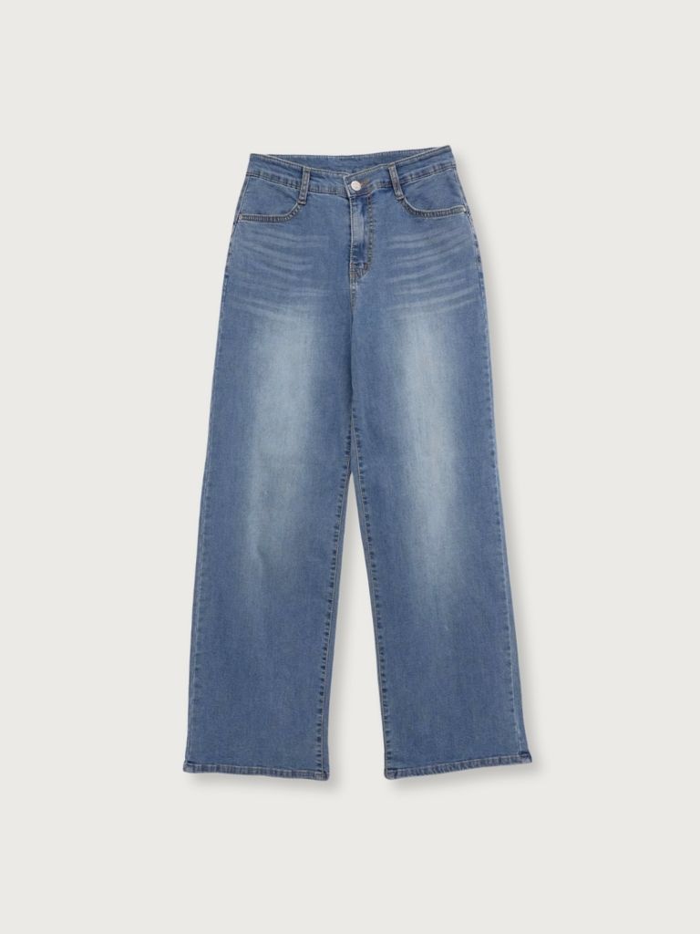 stretching straight jeans