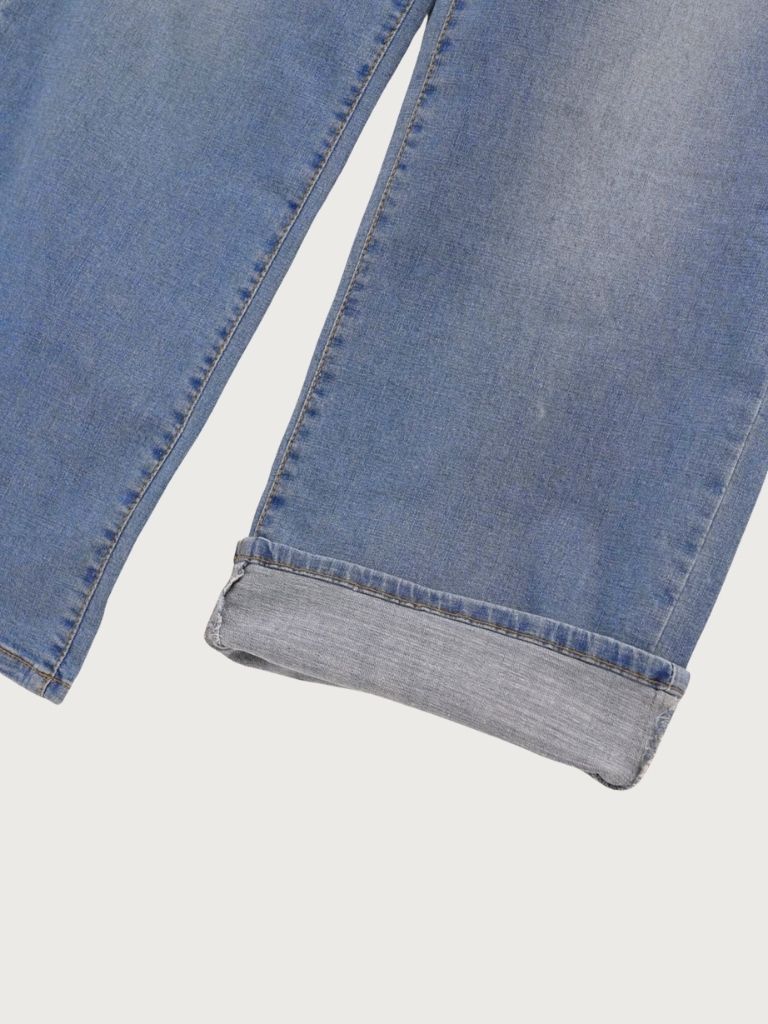 stretching straight jeans