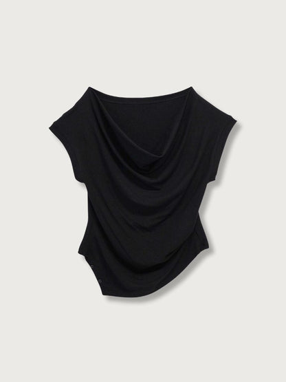 pleats line tee