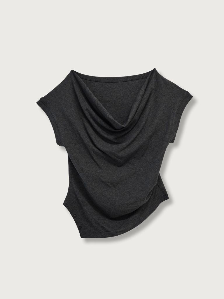 pleats line tee