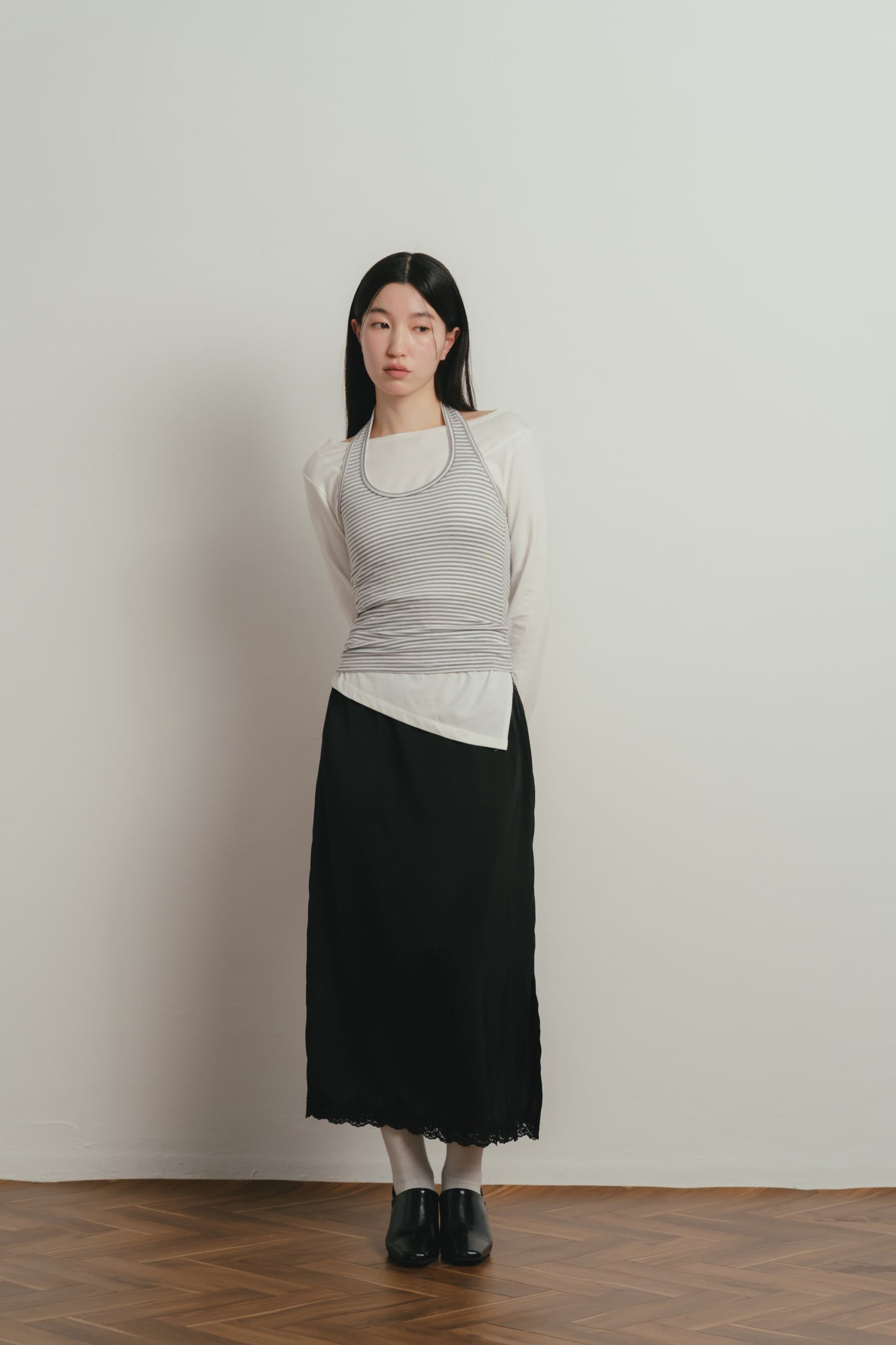 border halter neck top