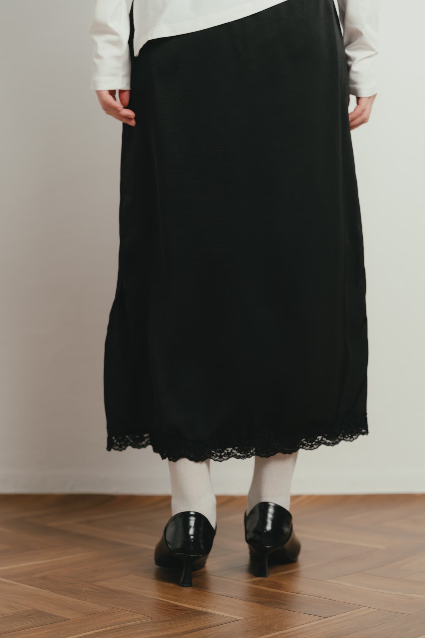 lace midi skirt