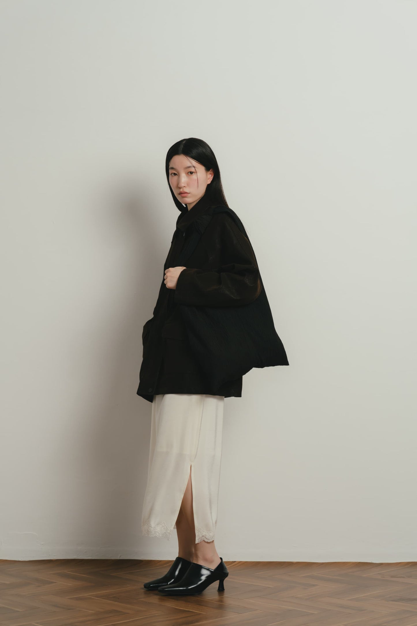 pleats shoulder bag
