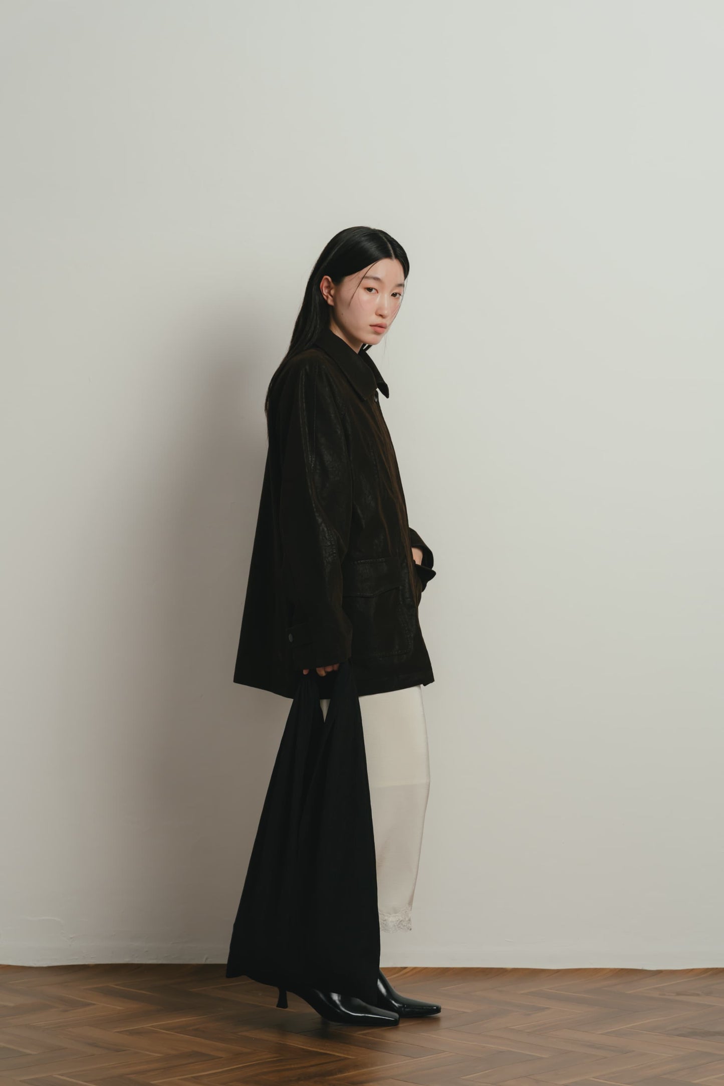 pleats shoulder bag