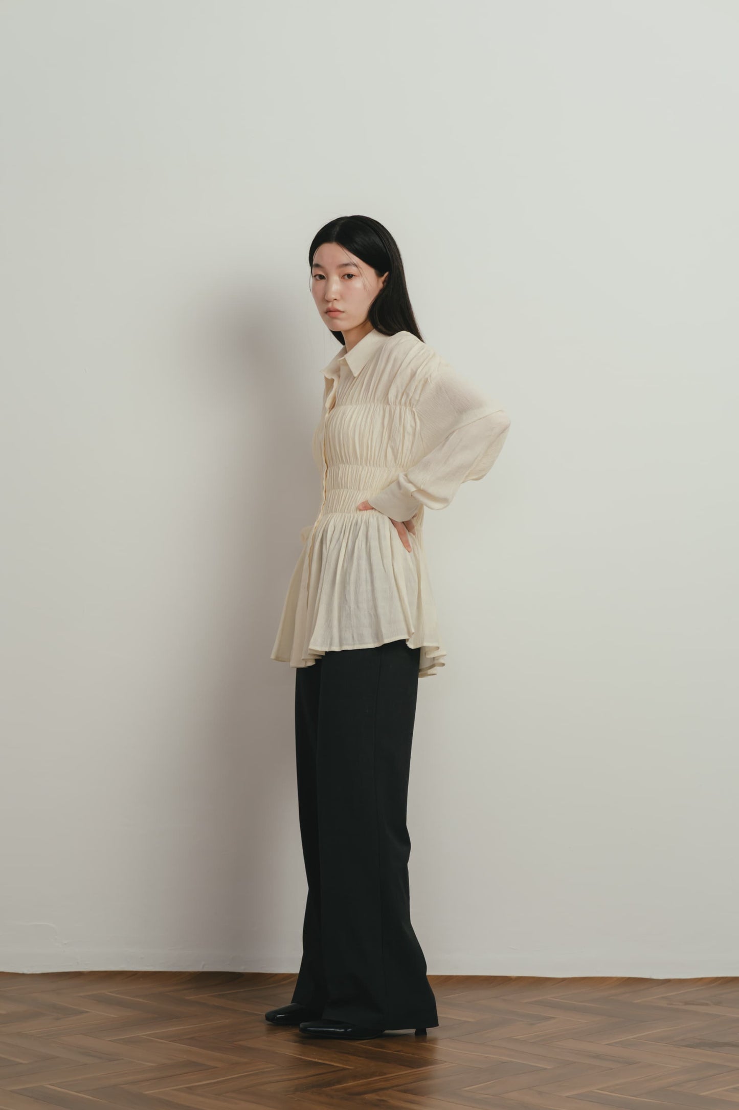 shirring flare blouse