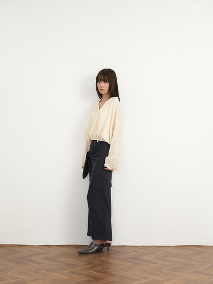 【先行予約販売】frill neck blouse