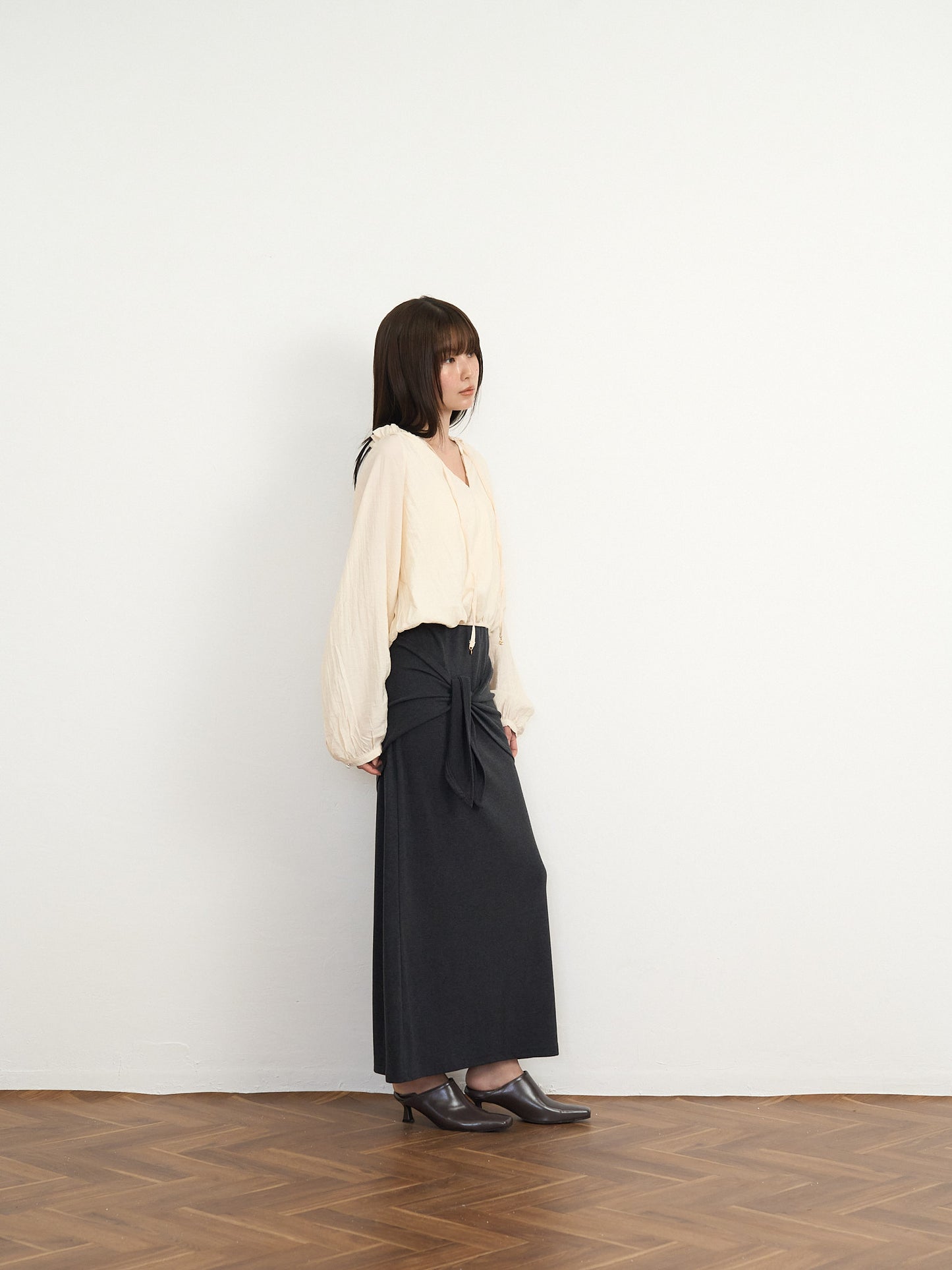 【先行予約販売】frill neck blouse