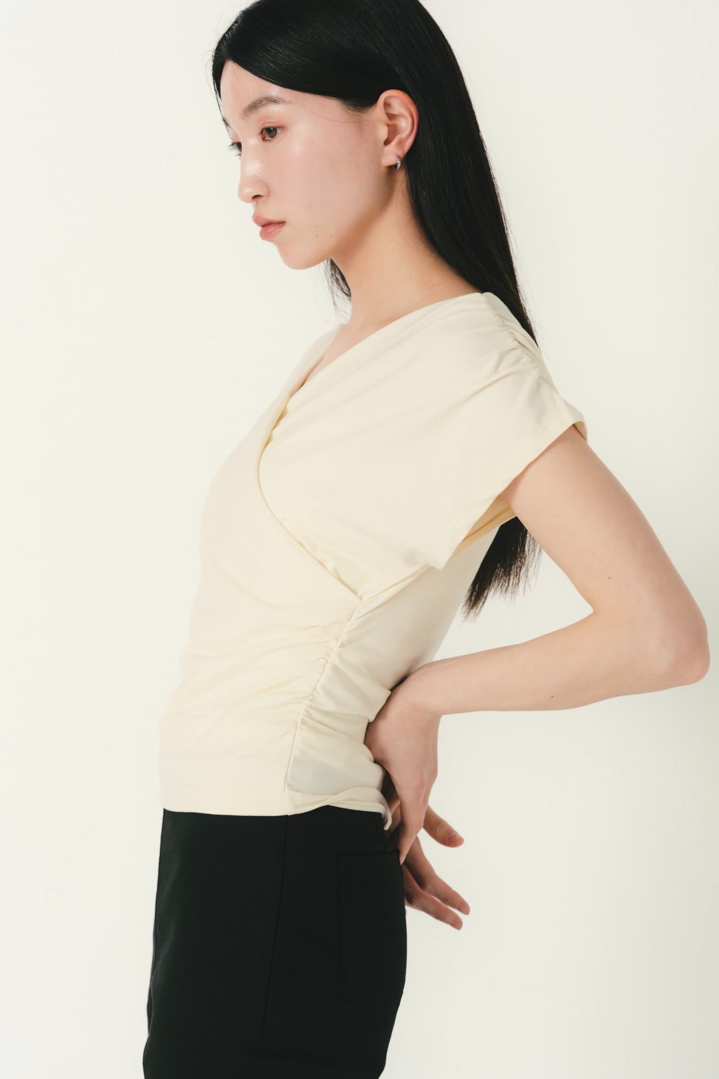 V shirring tee