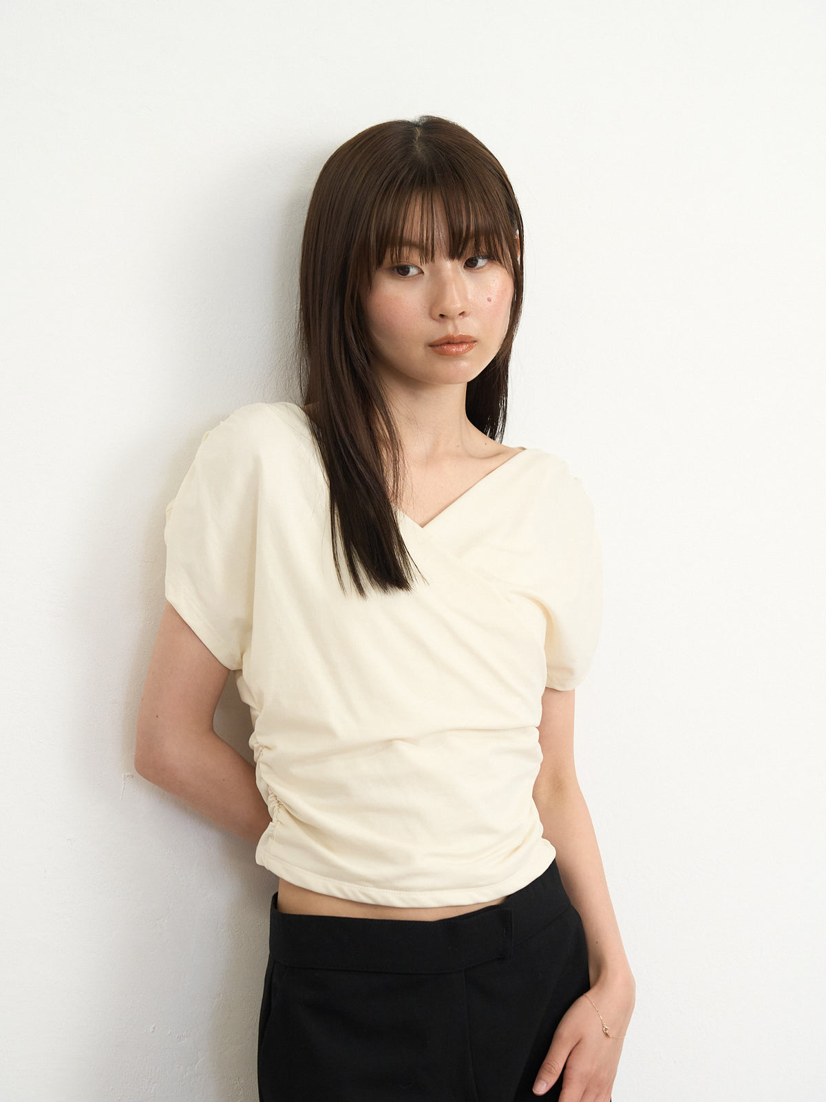 V shirring tee