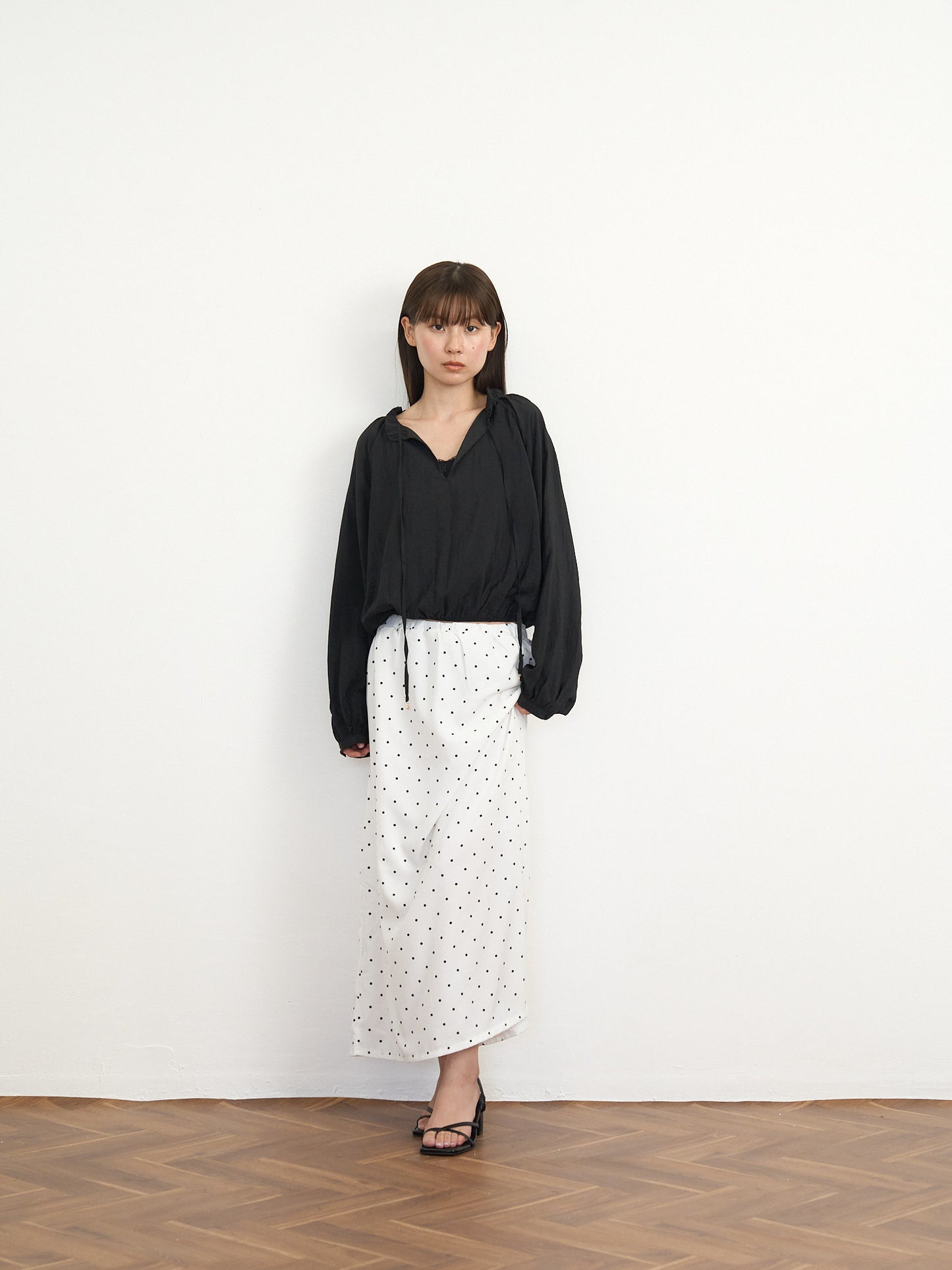 【先行予約販売】frill neck blouse