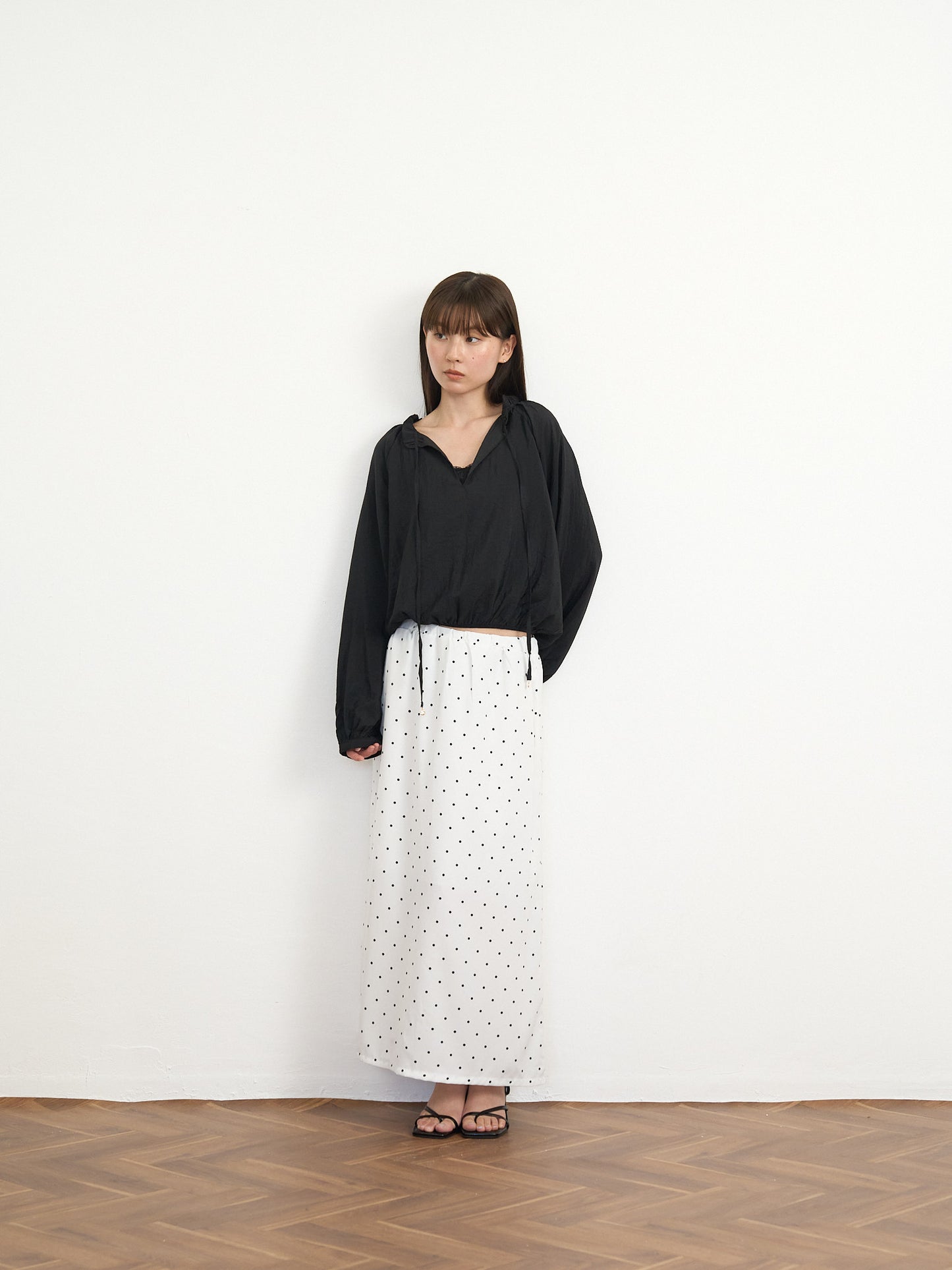 【先行予約販売】frill neck blouse