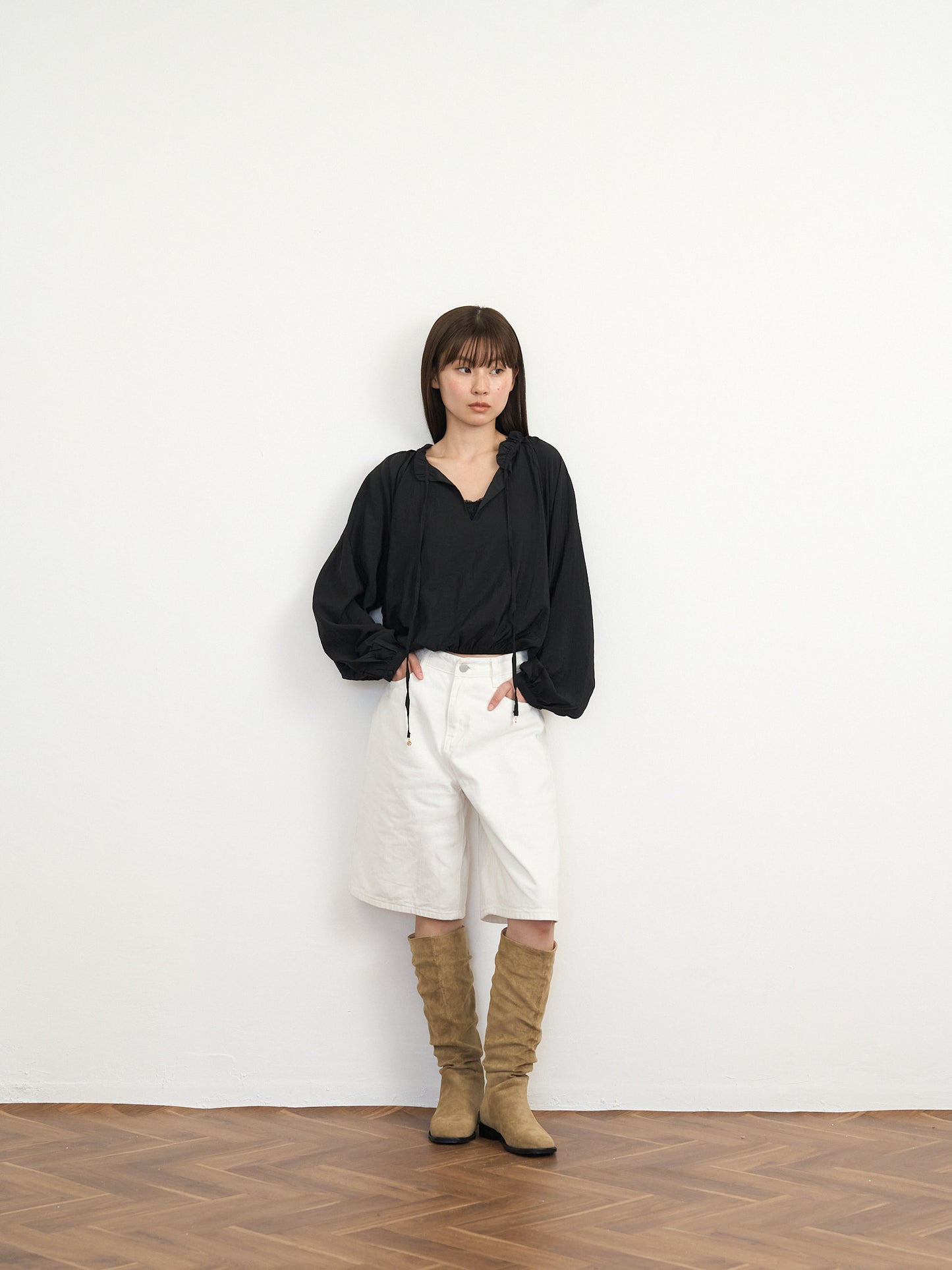 【先行予約販売】frill neck blouse
