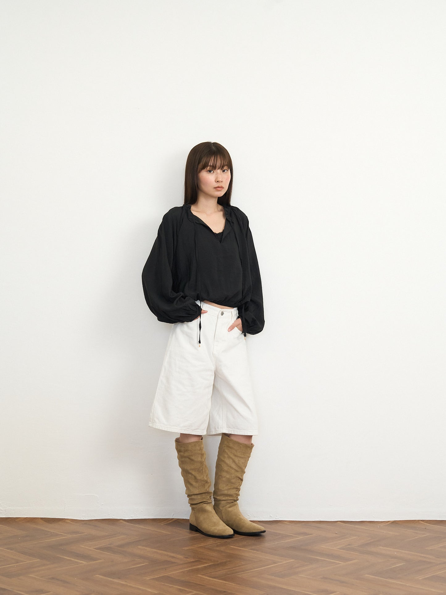 【先行予約販売】frill neck blouse