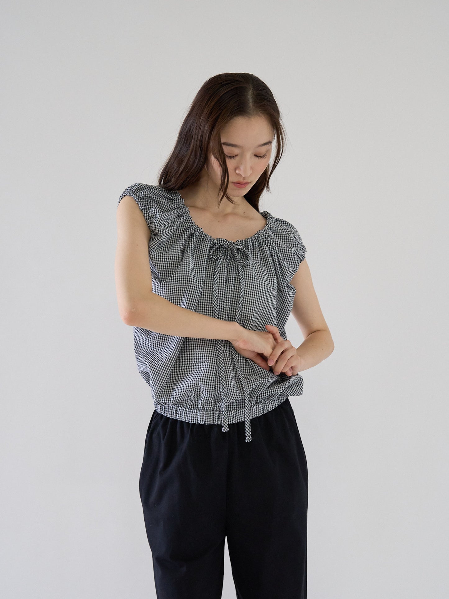 shirring sleeveless blouse