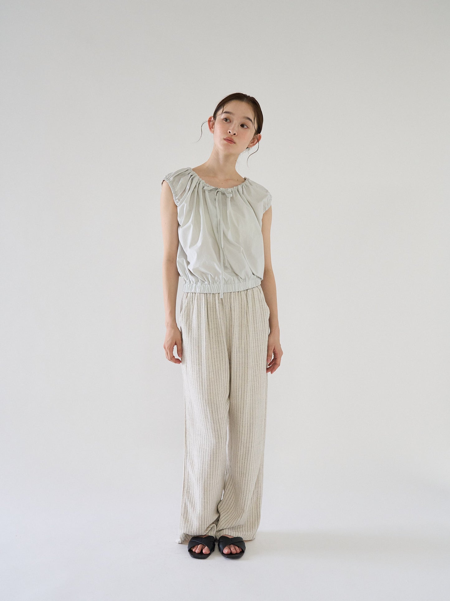 shirring sleeveless blouse