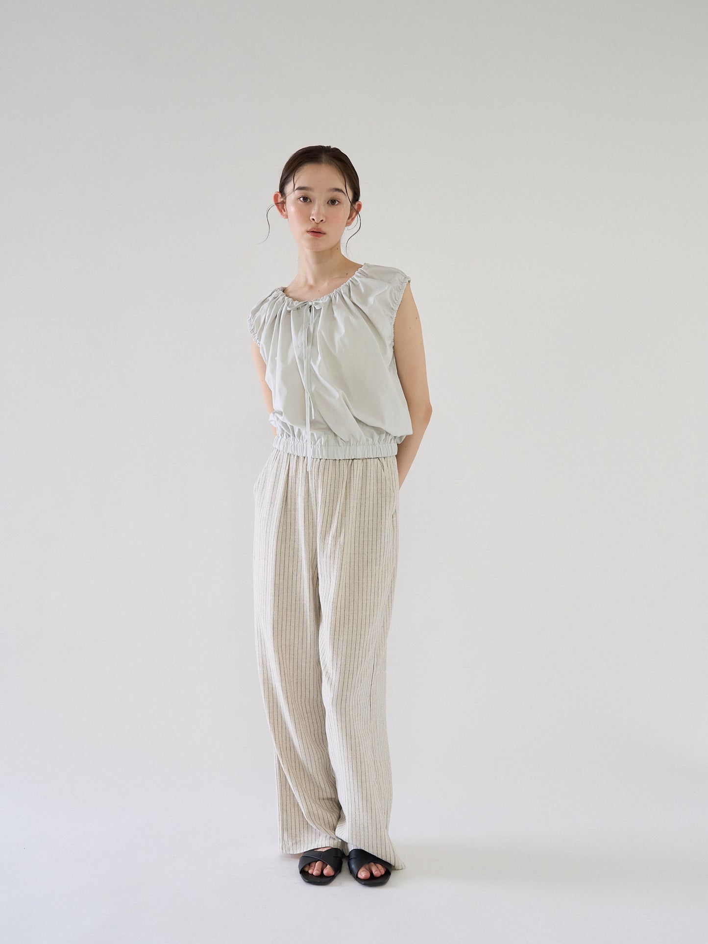 shirring sleeveless blouse