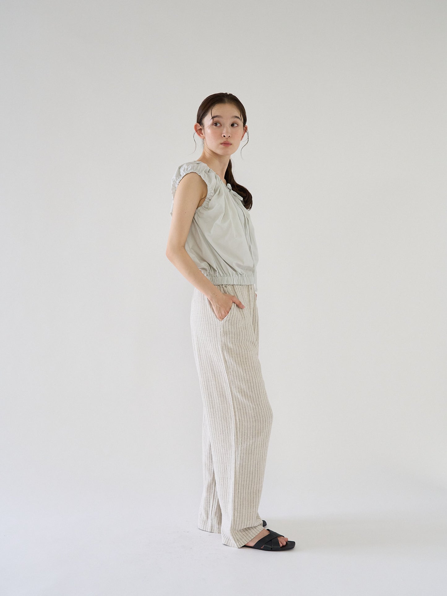 shirring sleeveless blouse