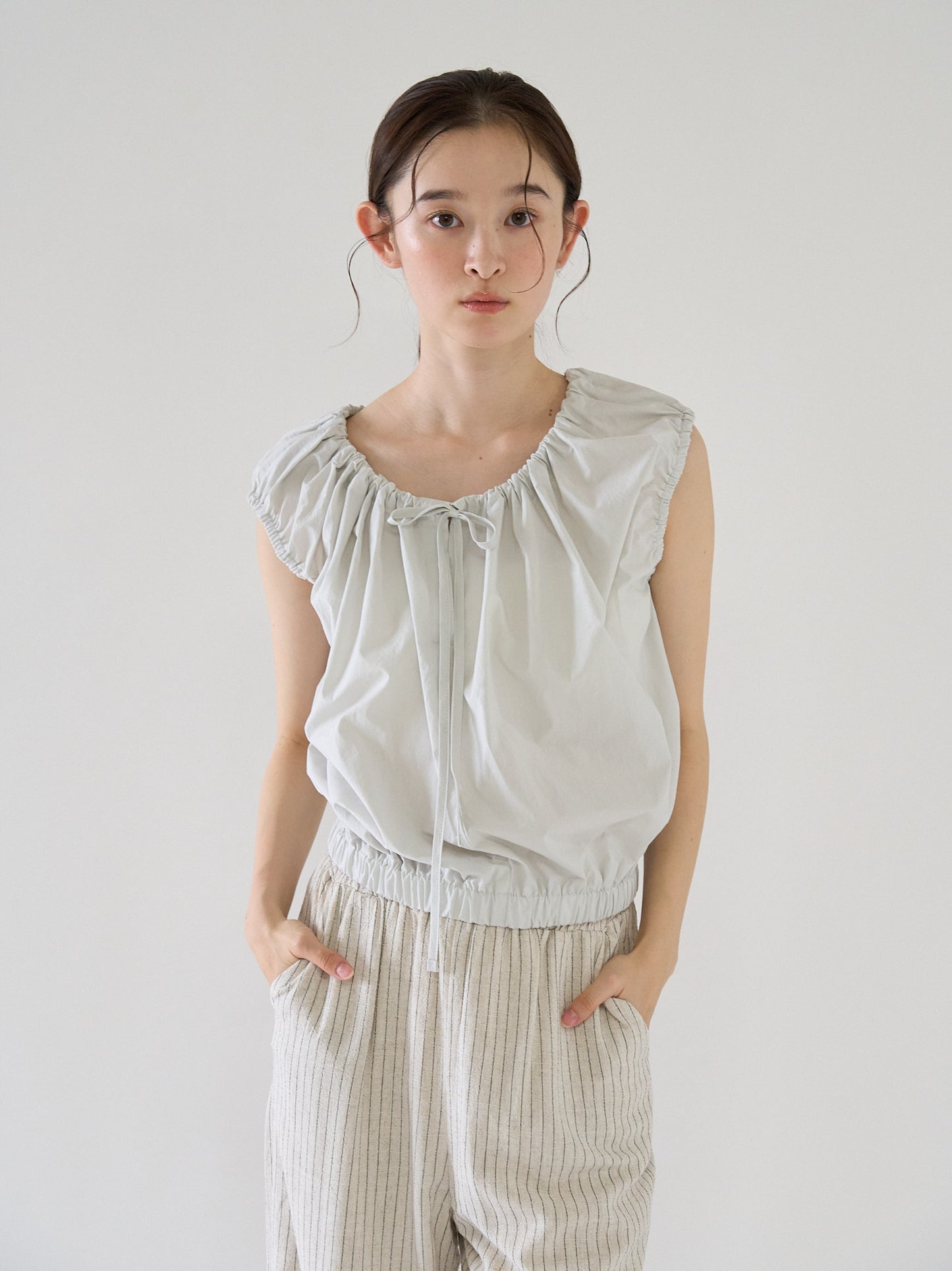 shirring sleeveless blouse
