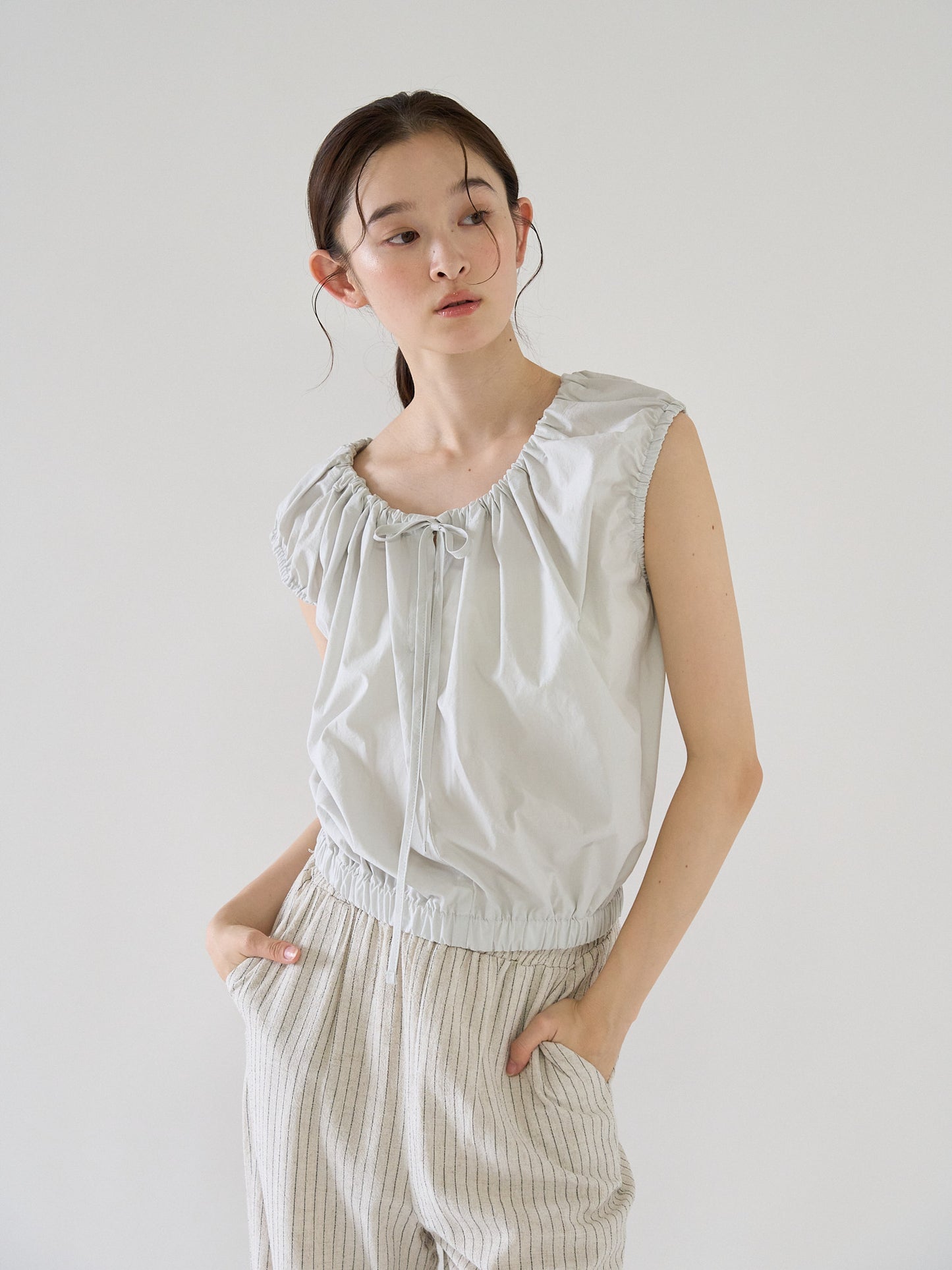 shirring sleeveless blouse