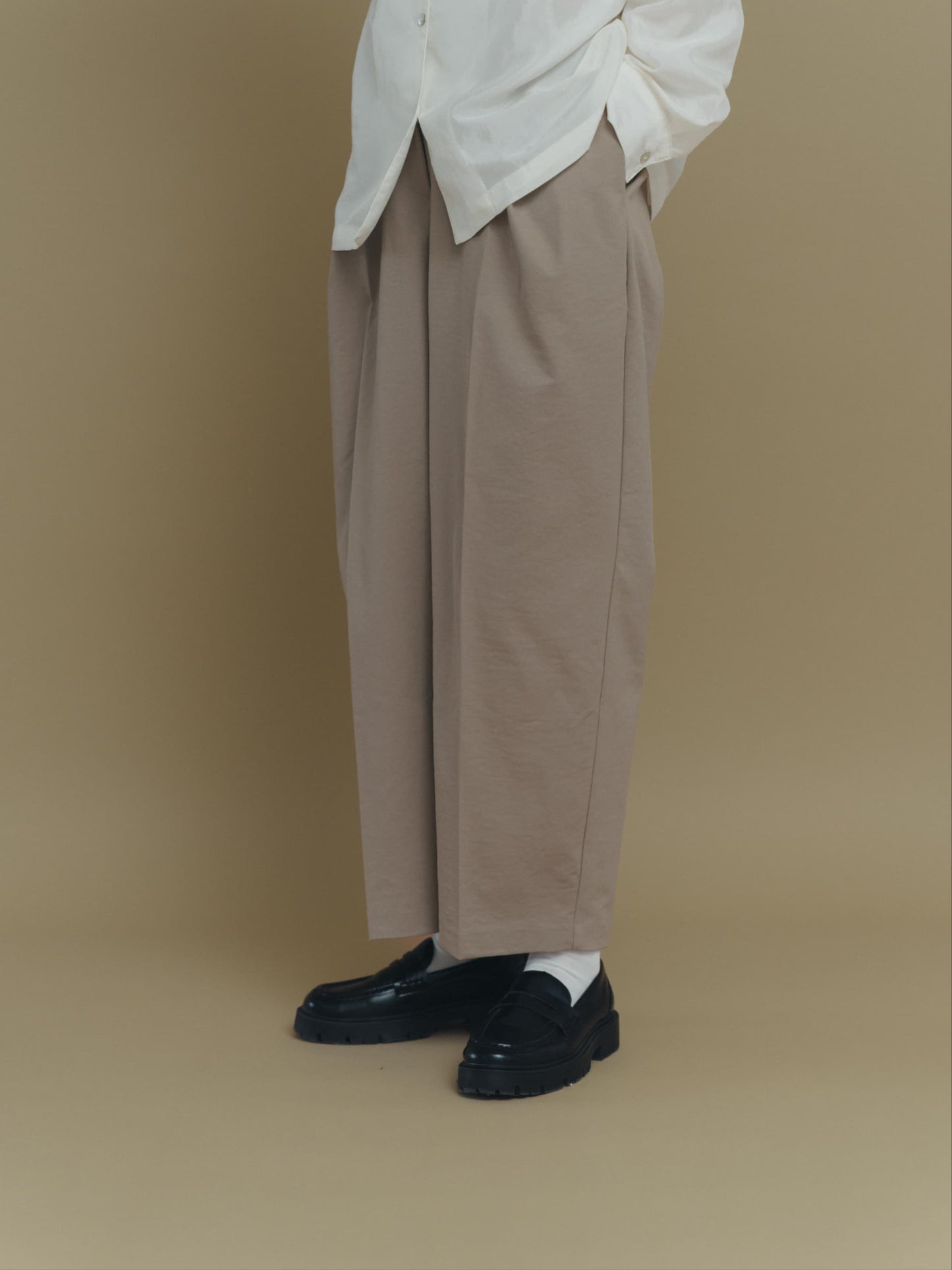 wide tucked pants
