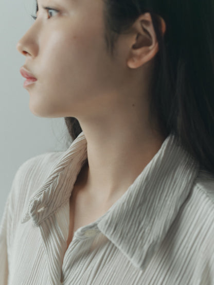 pleats shirt