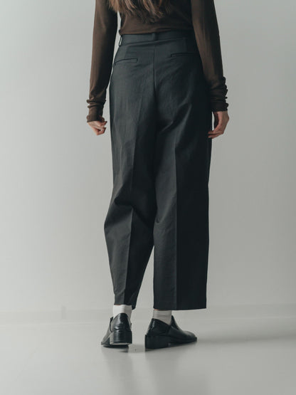 wide tucked pants