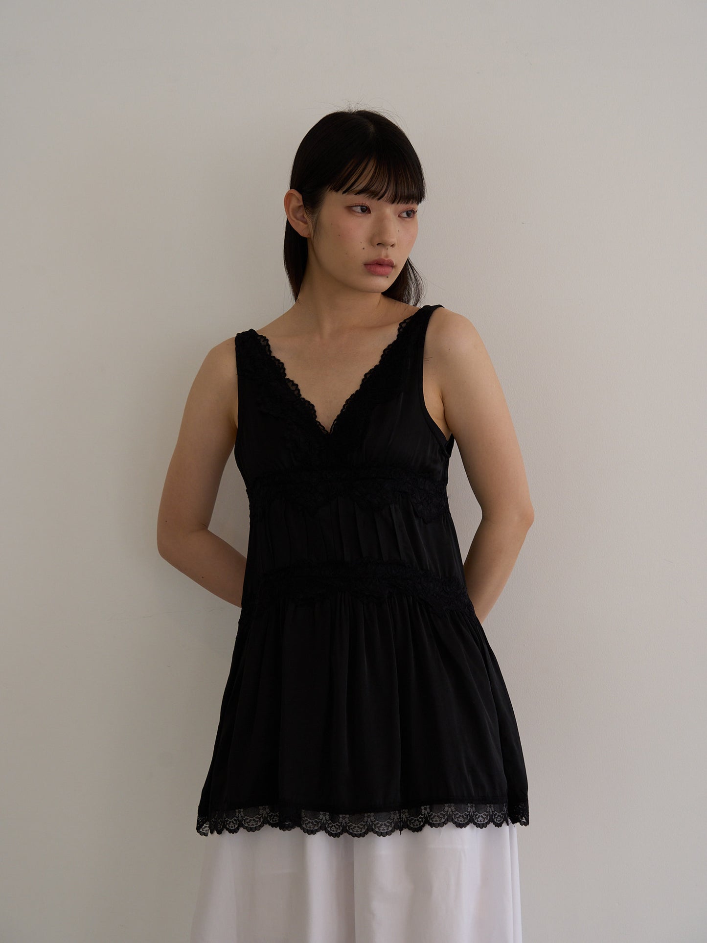 lace sleeveless tunic