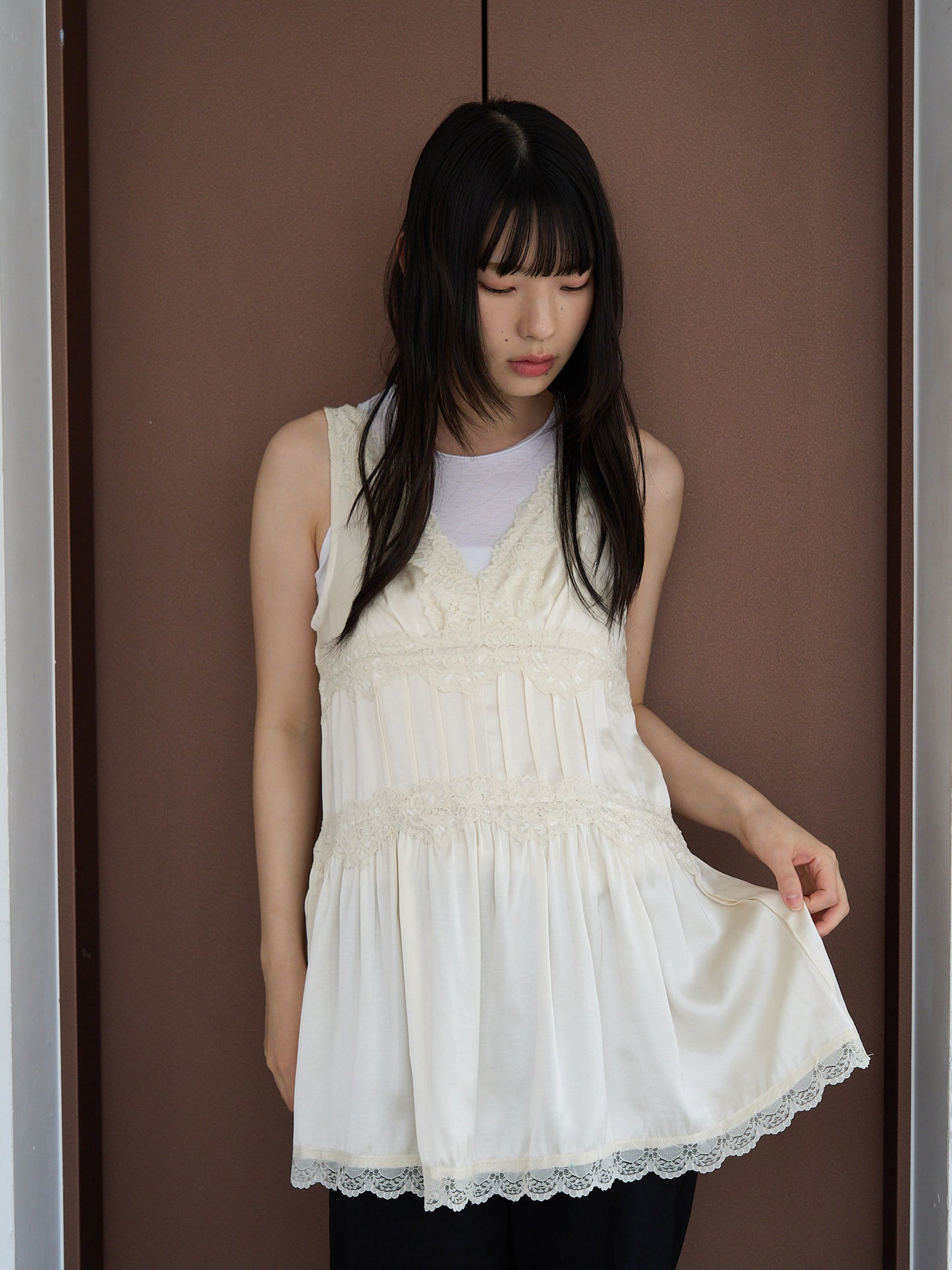lace sleeveless tunic