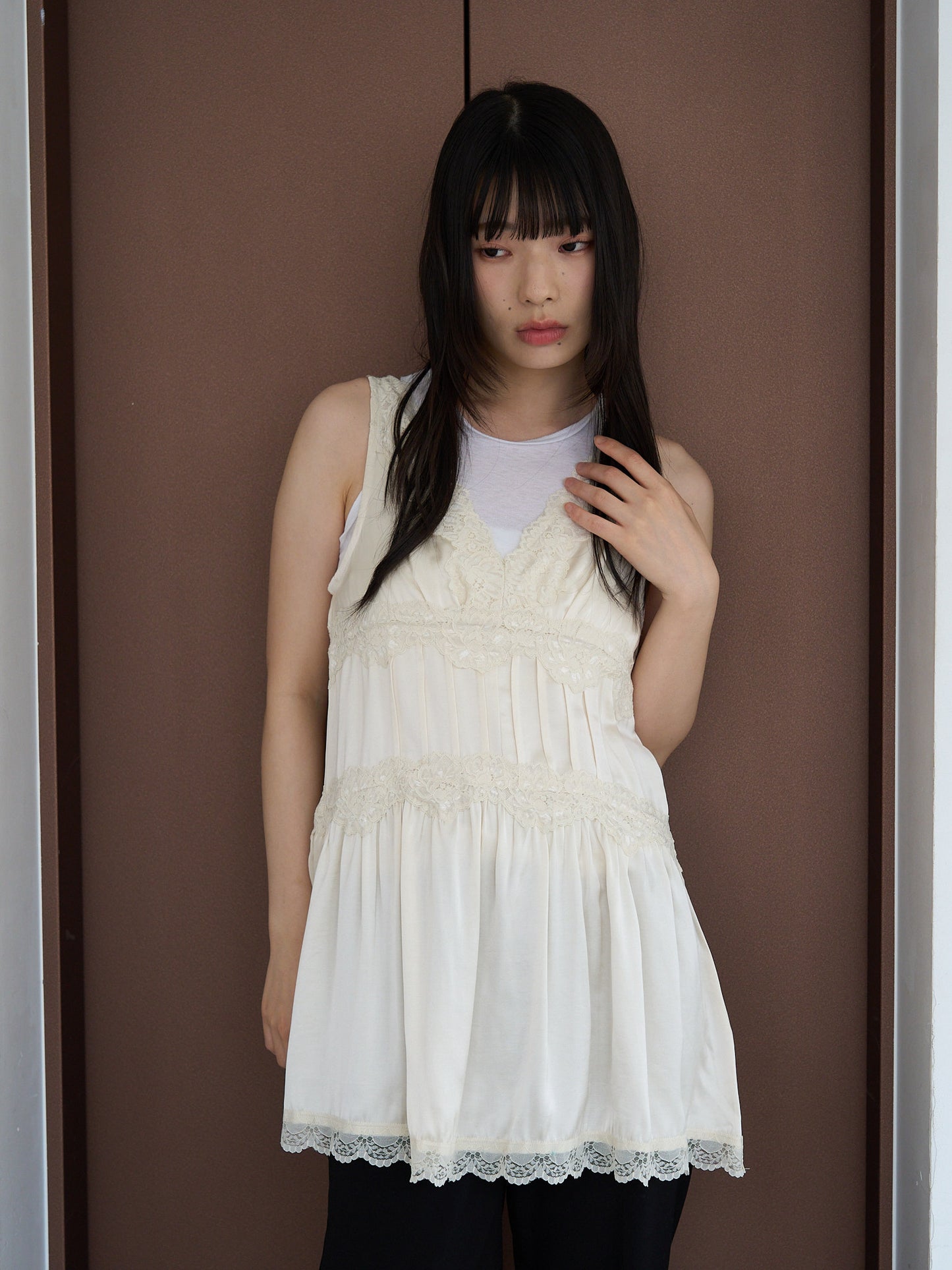 lace sleeveless tunic