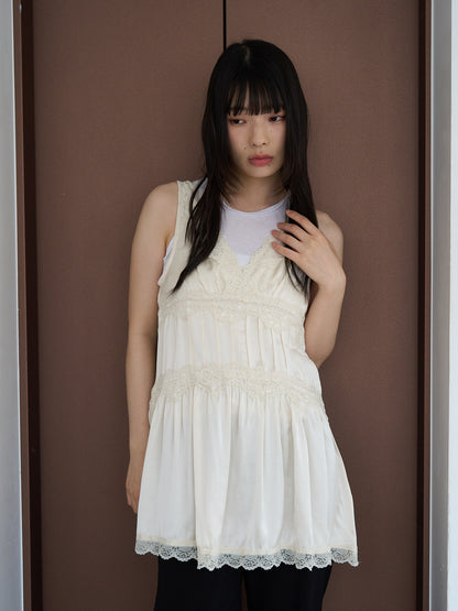 lace sleeveless tunic