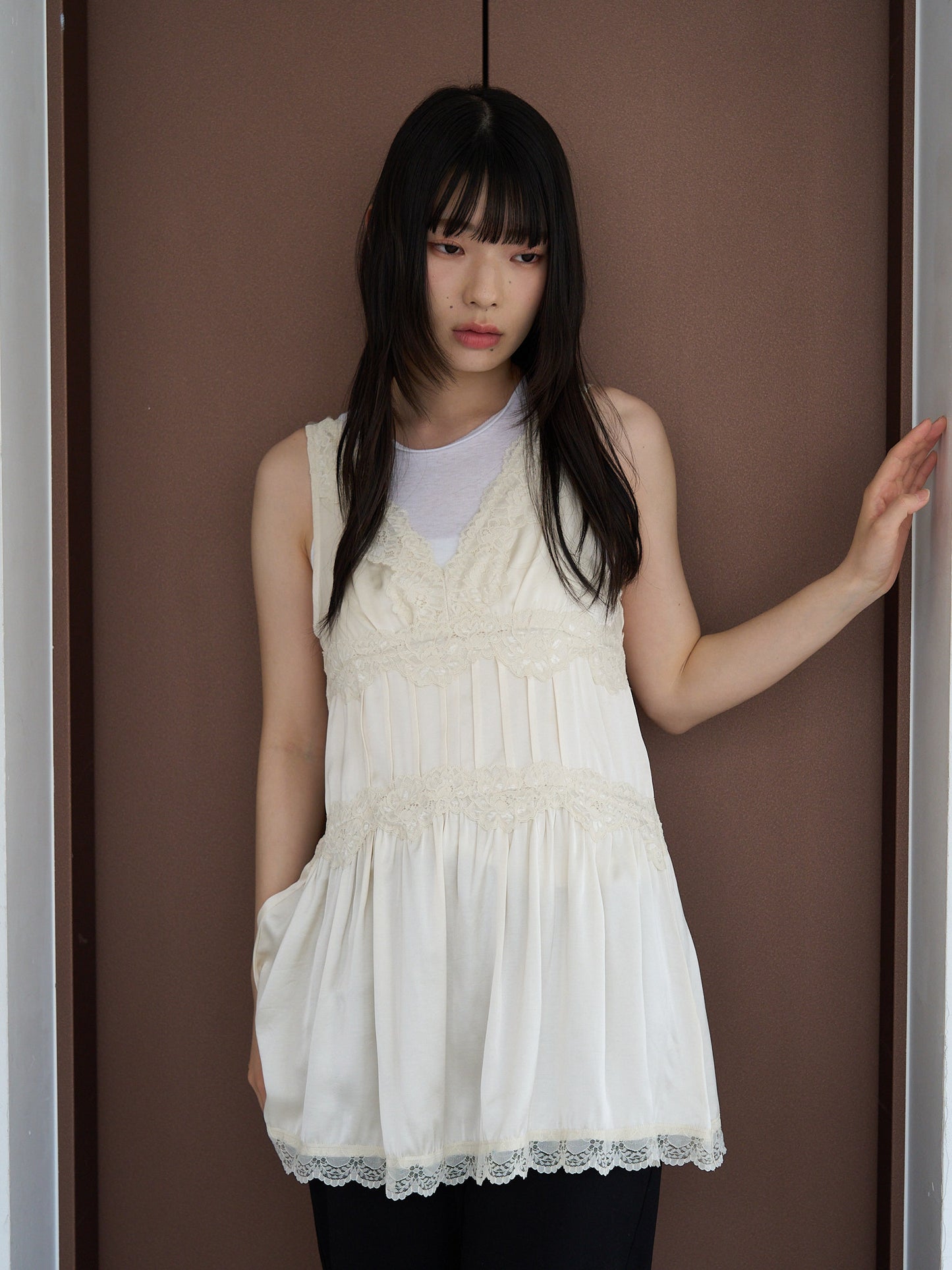 lace sleeveless tunic
