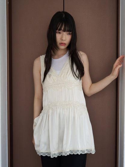 lace sleeveless tunic
