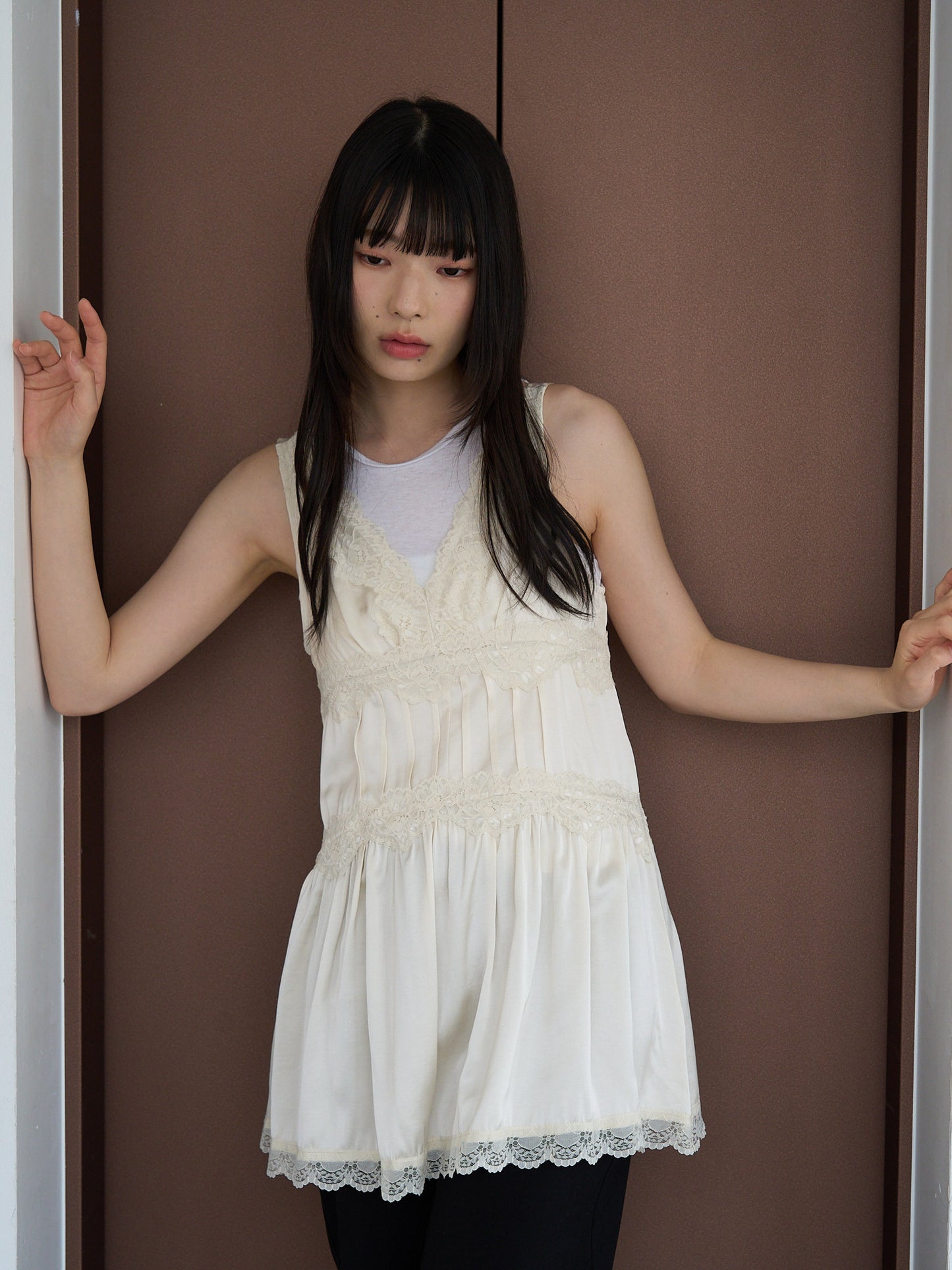 lace sleeveless tunic