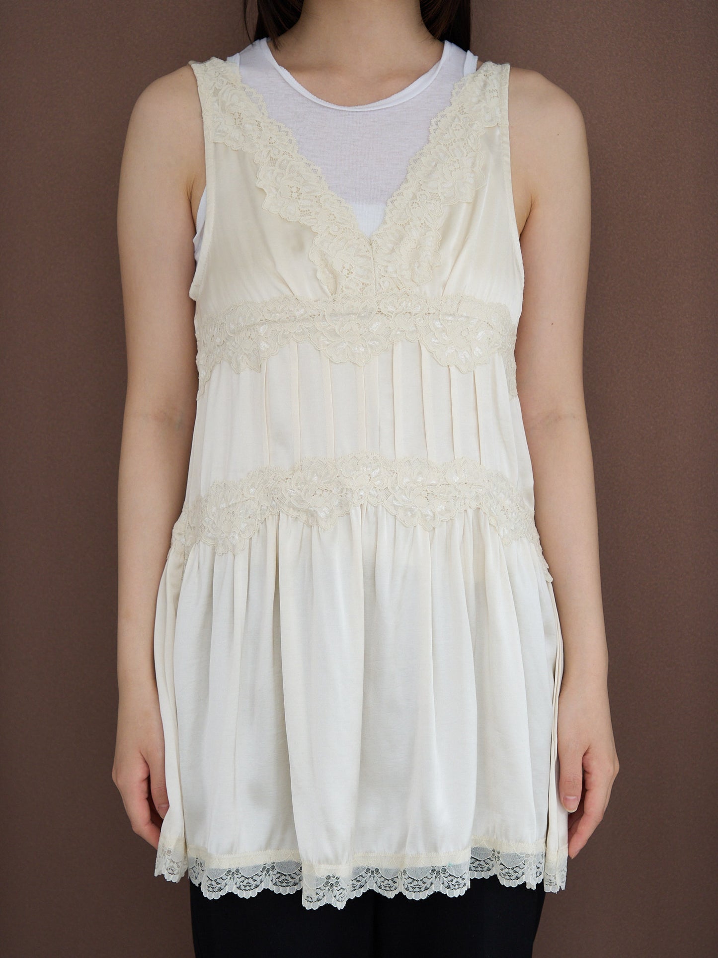 lace sleeveless tunic