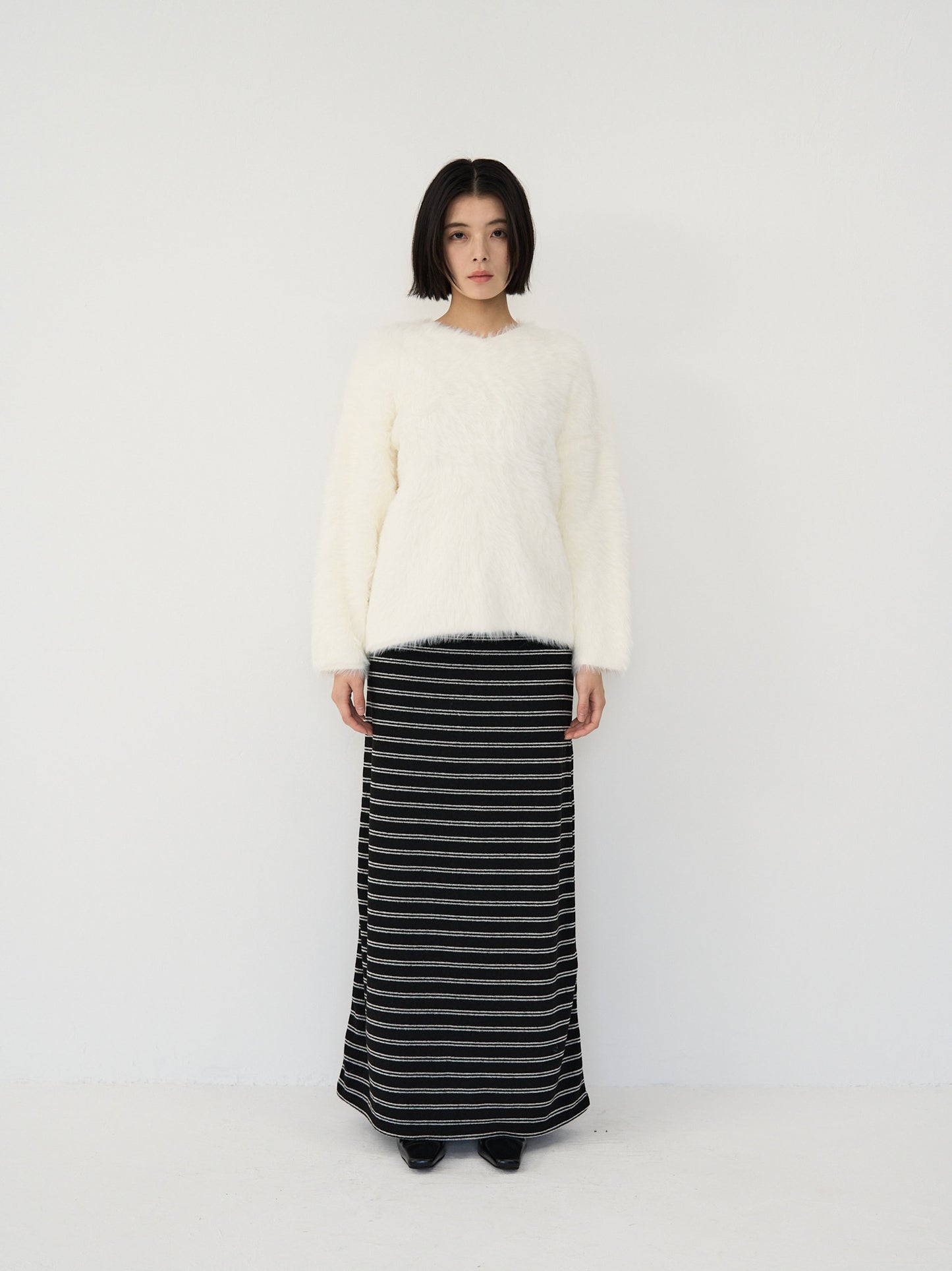 feather knit pullover