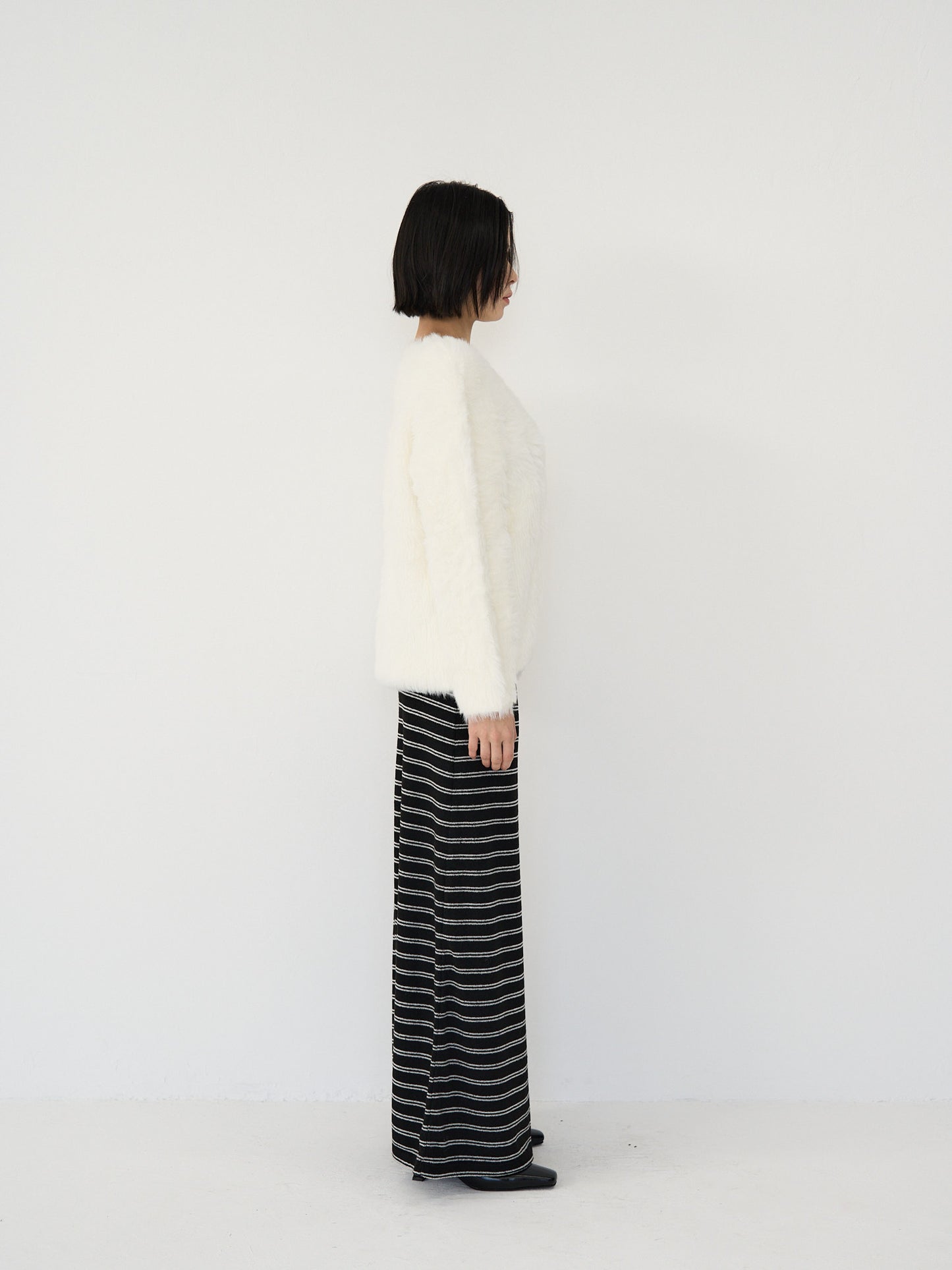 feather knit pullover