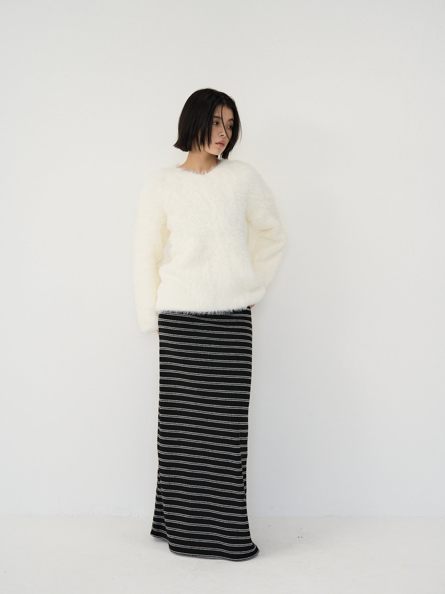 feather knit pullover