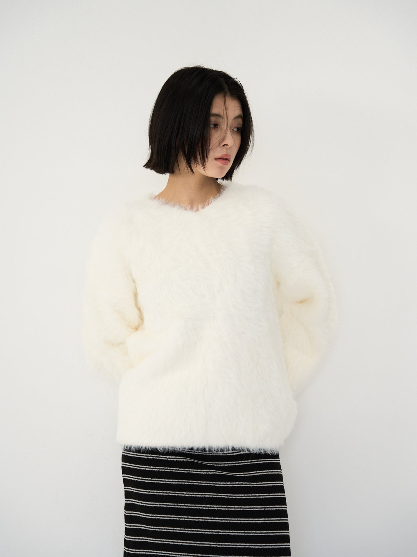 feather knit pullover