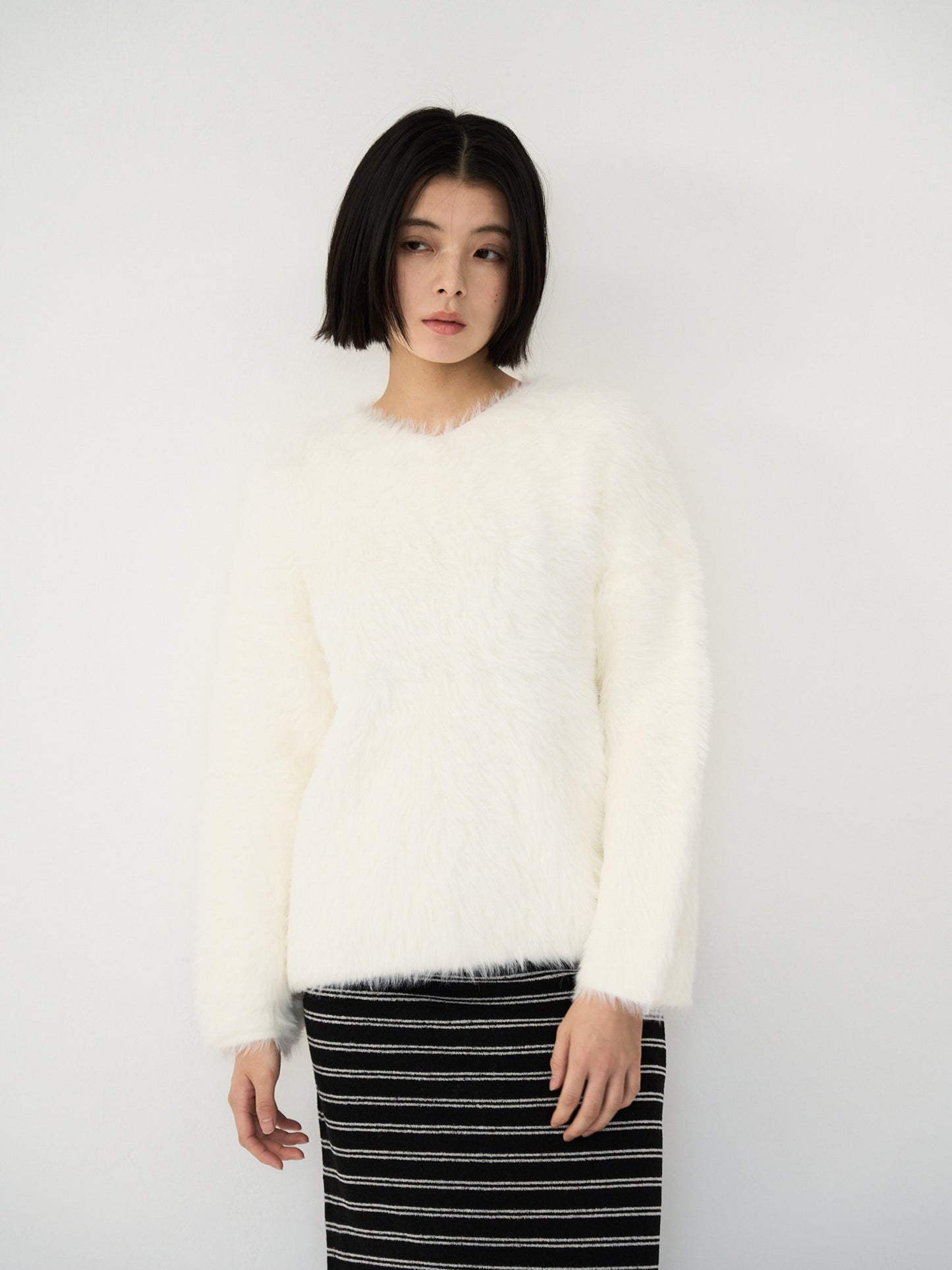 feather knit pullover