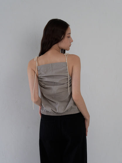 string shoulder wrinkle tops