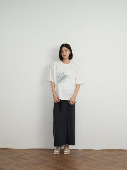 flower over tee