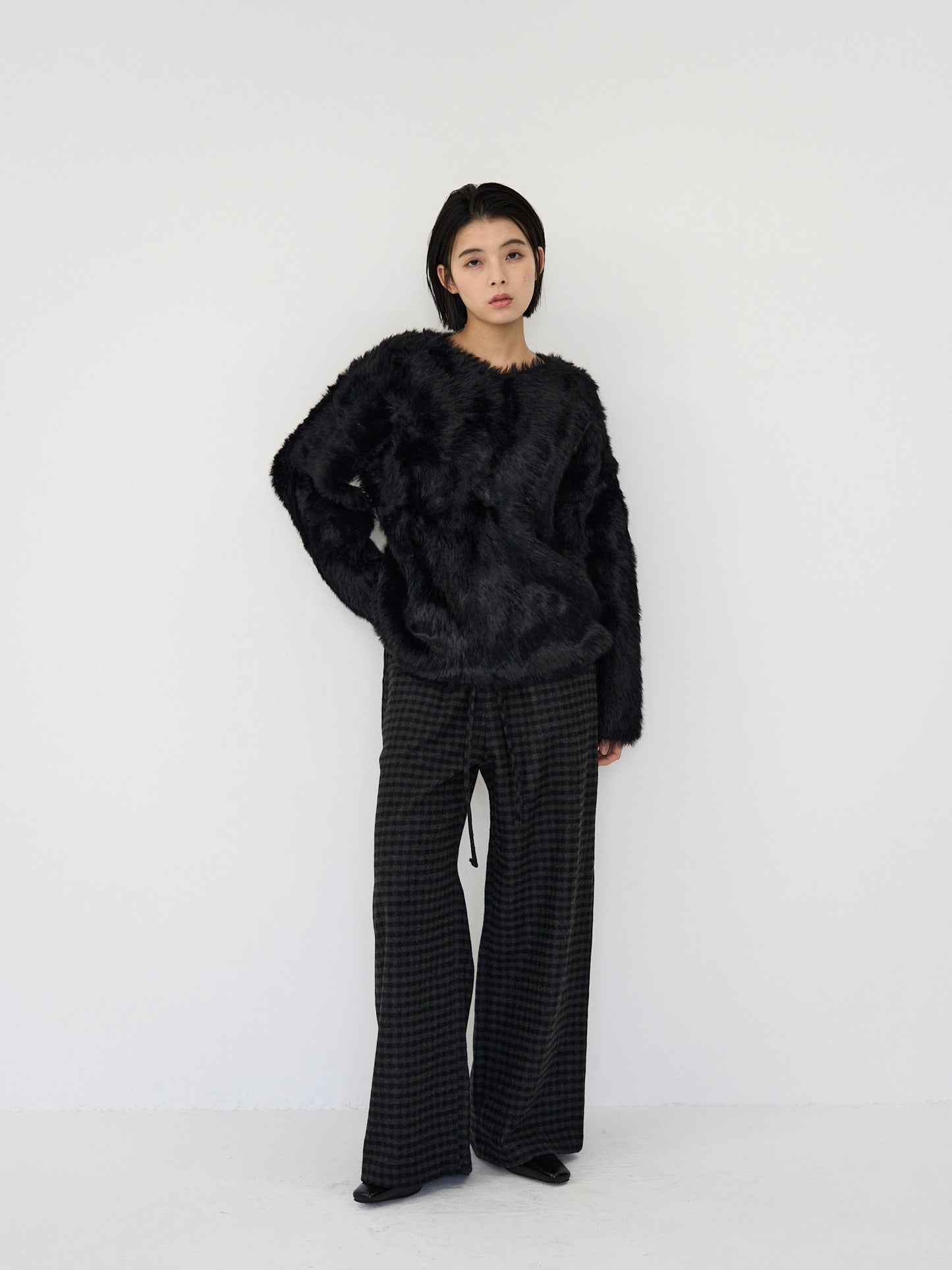 feather knit pullover