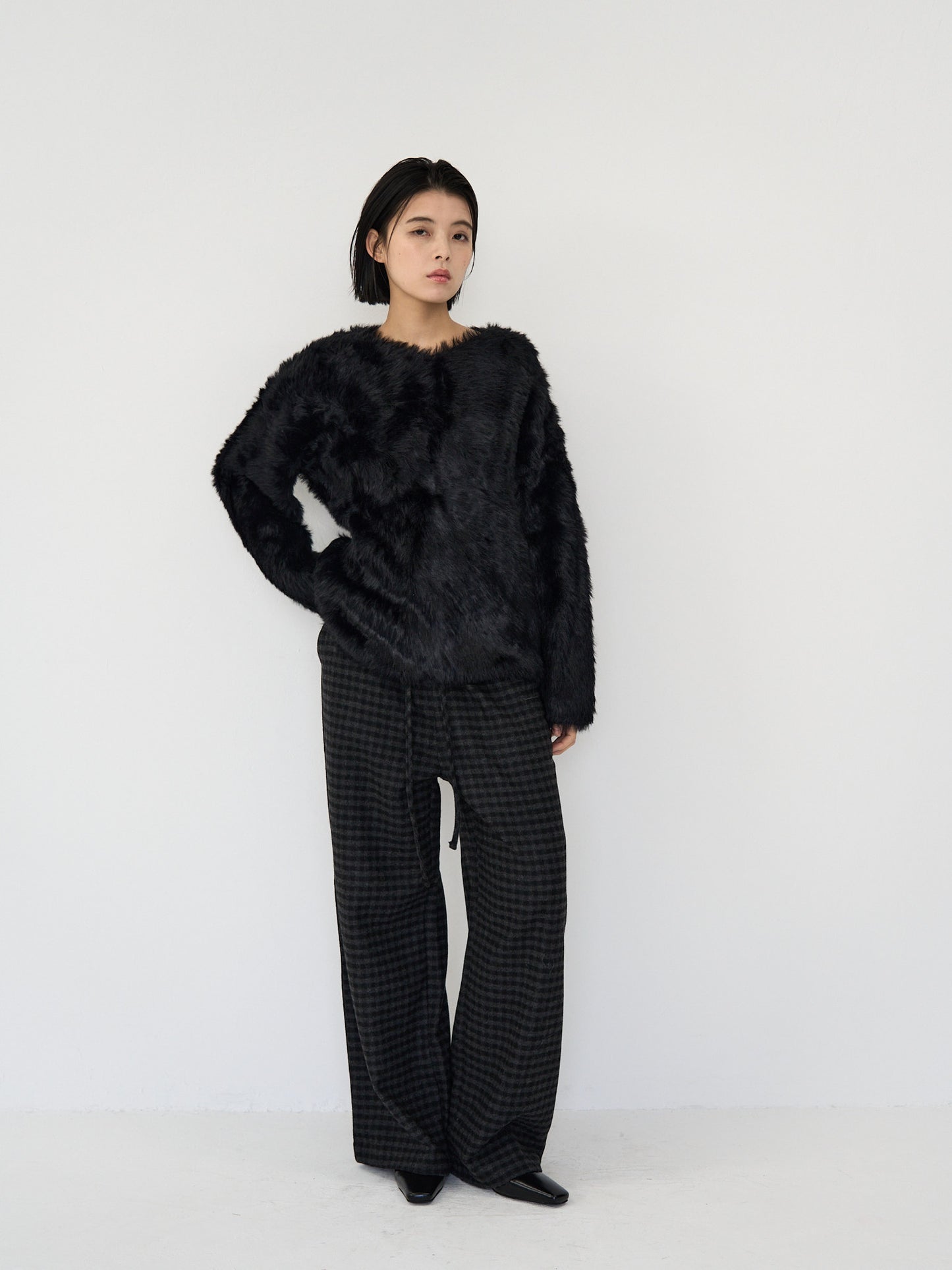 feather knit pullover