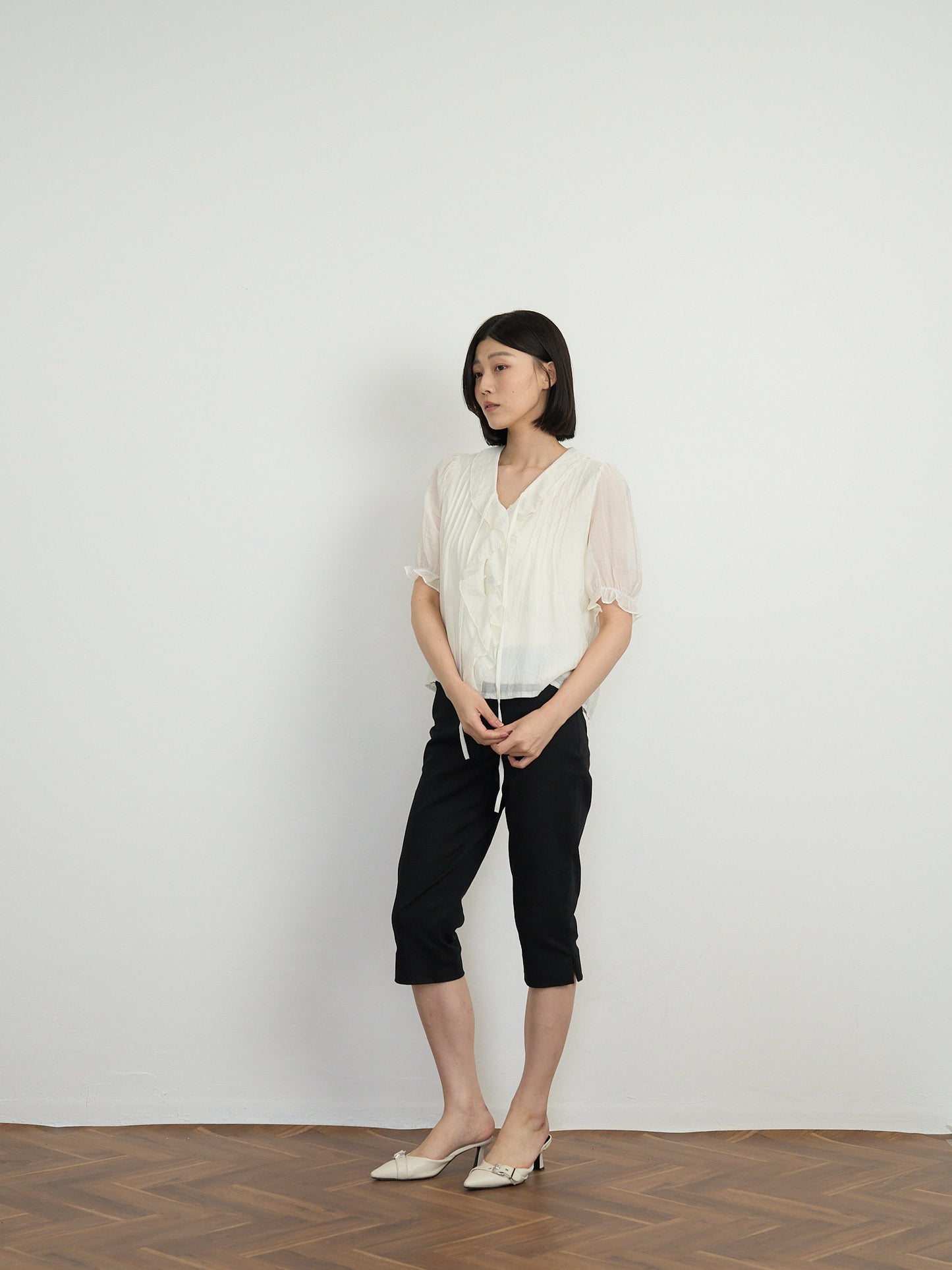 frill puff blouse