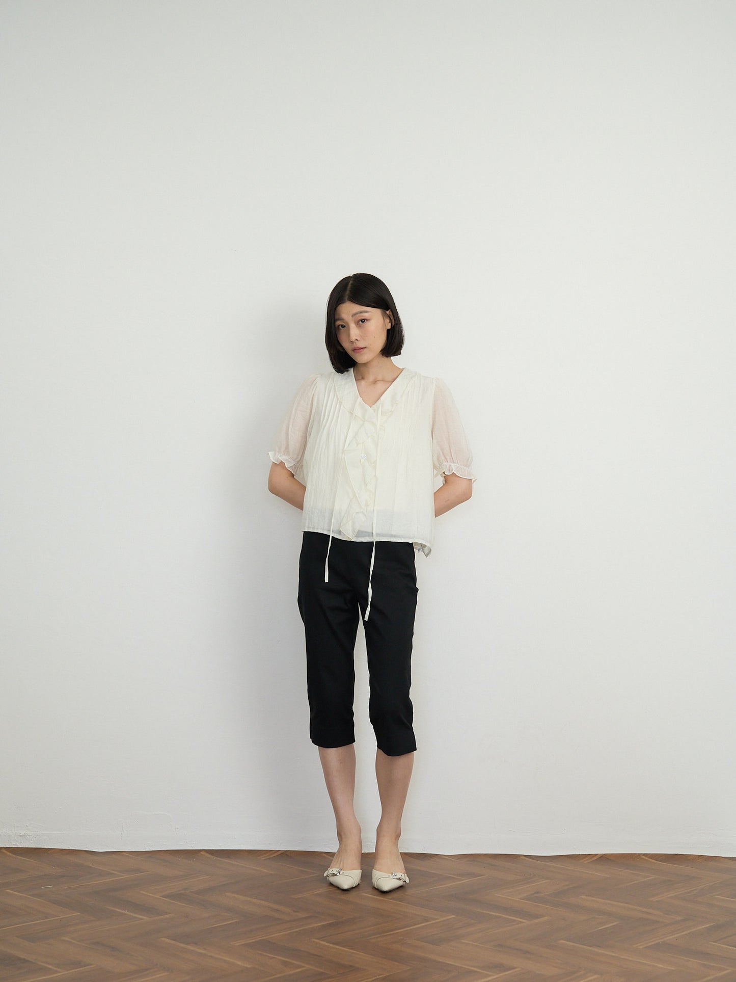 frill puff blouse
