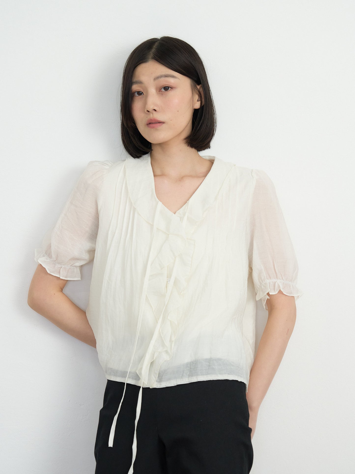 frill puff blouse