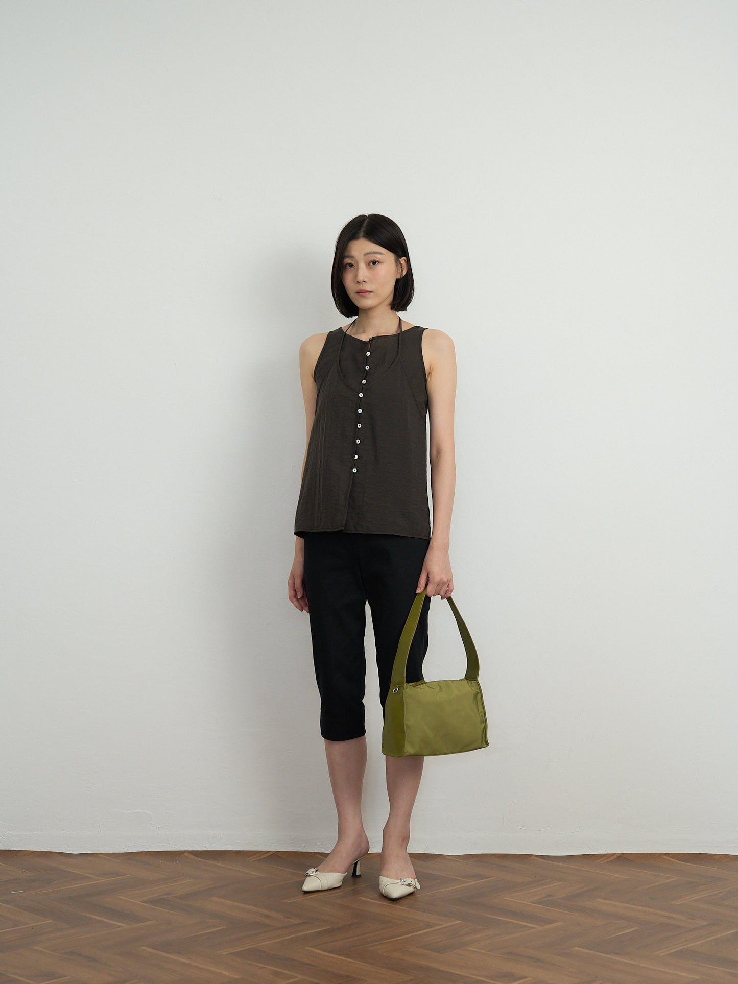 sleeveless halter blouse